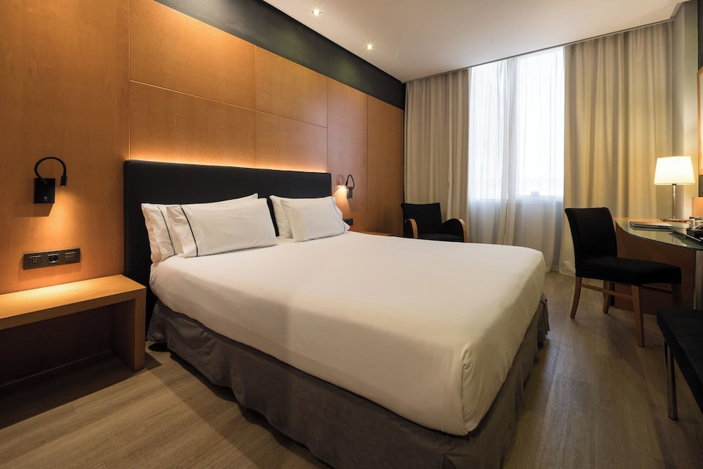 ROOM, DOUBLE BED, POOL VIEW