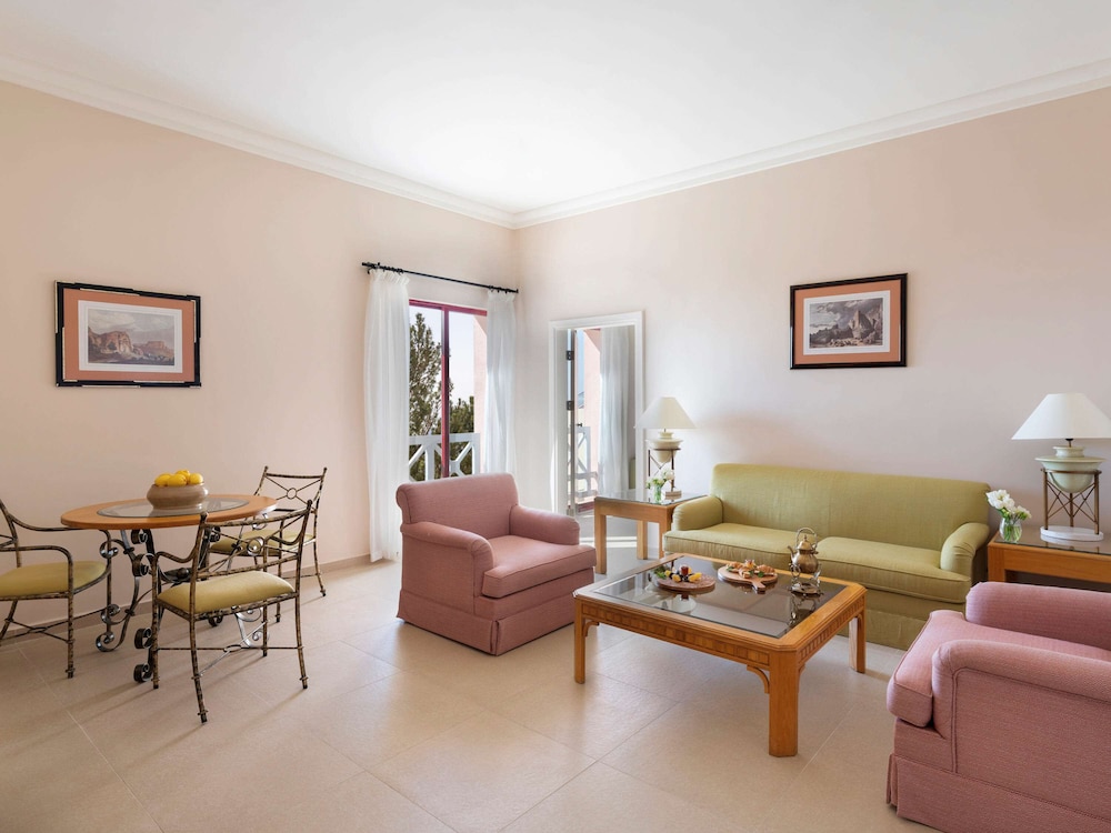 Grand Mercure Petra 61/91