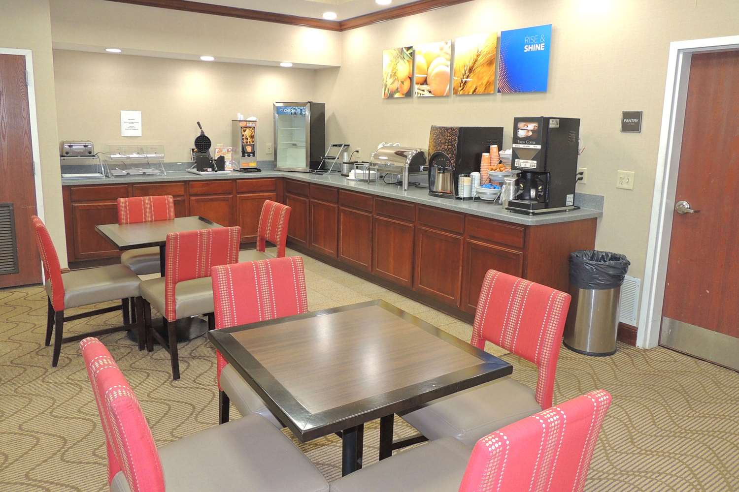 Comfort Suites Twinsburg, OH 22/27