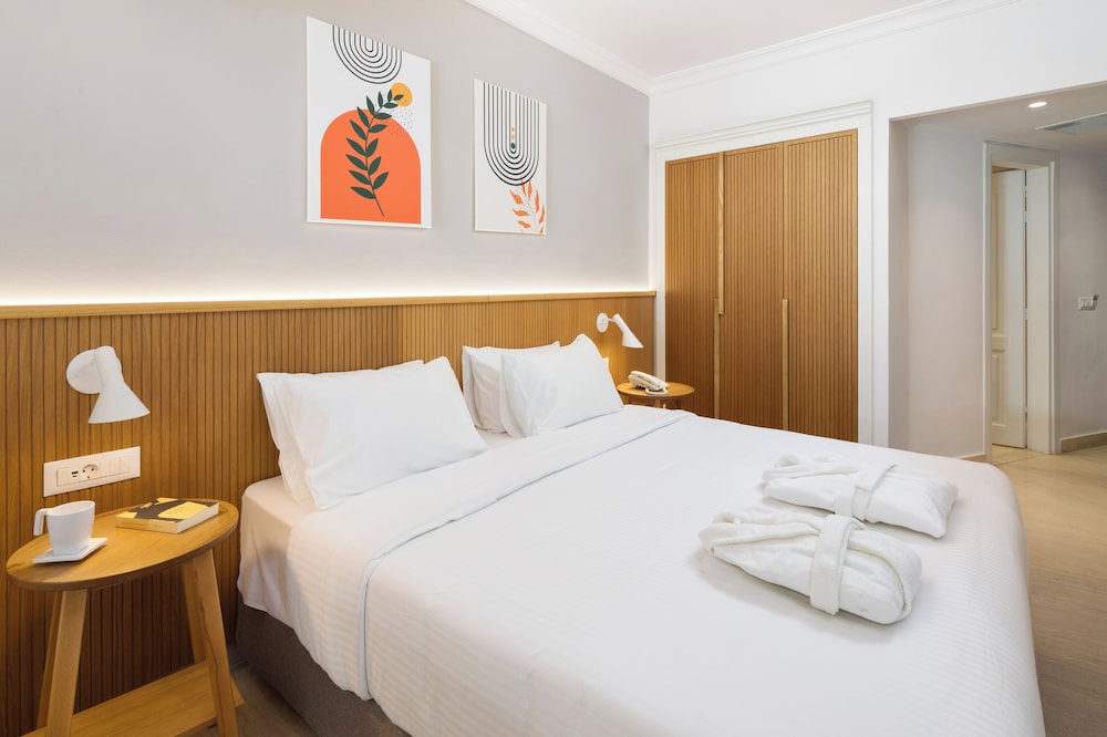 Roda Beach Resort & Spa 13/49