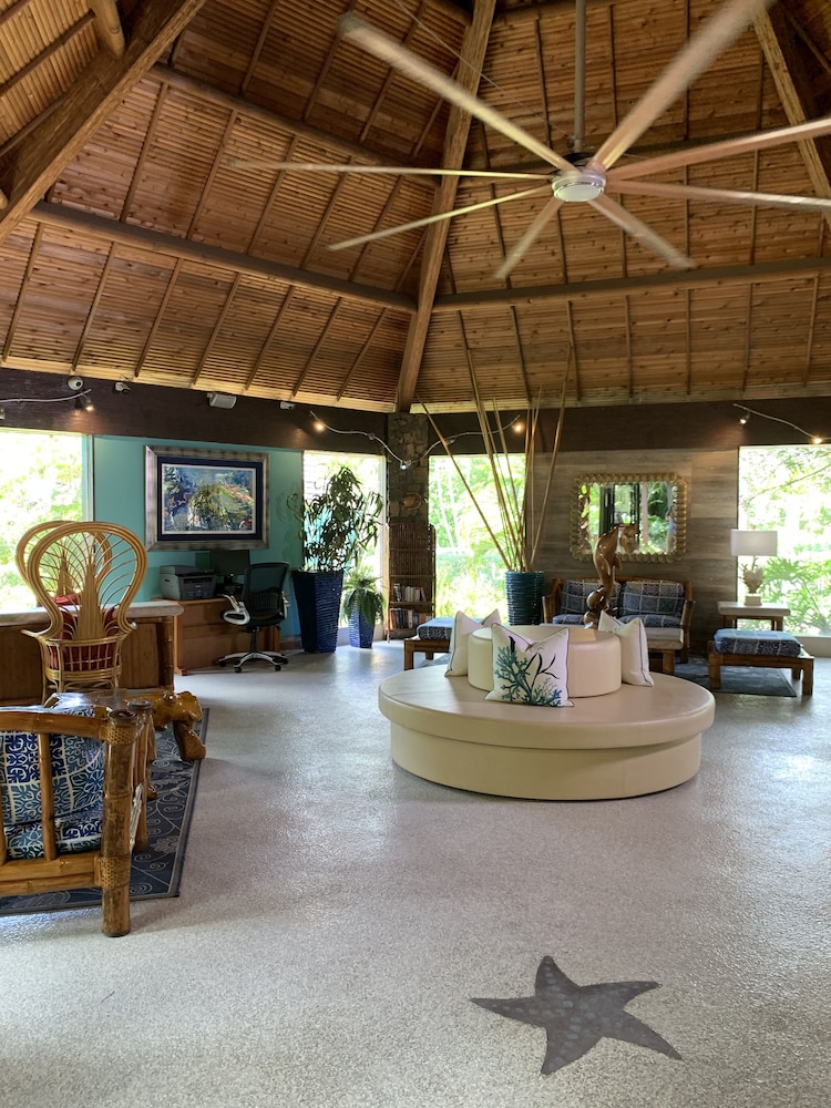Emerald Beach Resort 11/74