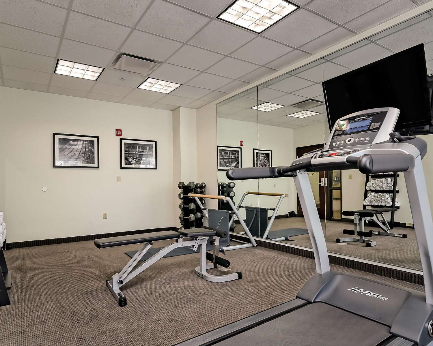 Sleep Inn & Suites Fort Scott 27/41