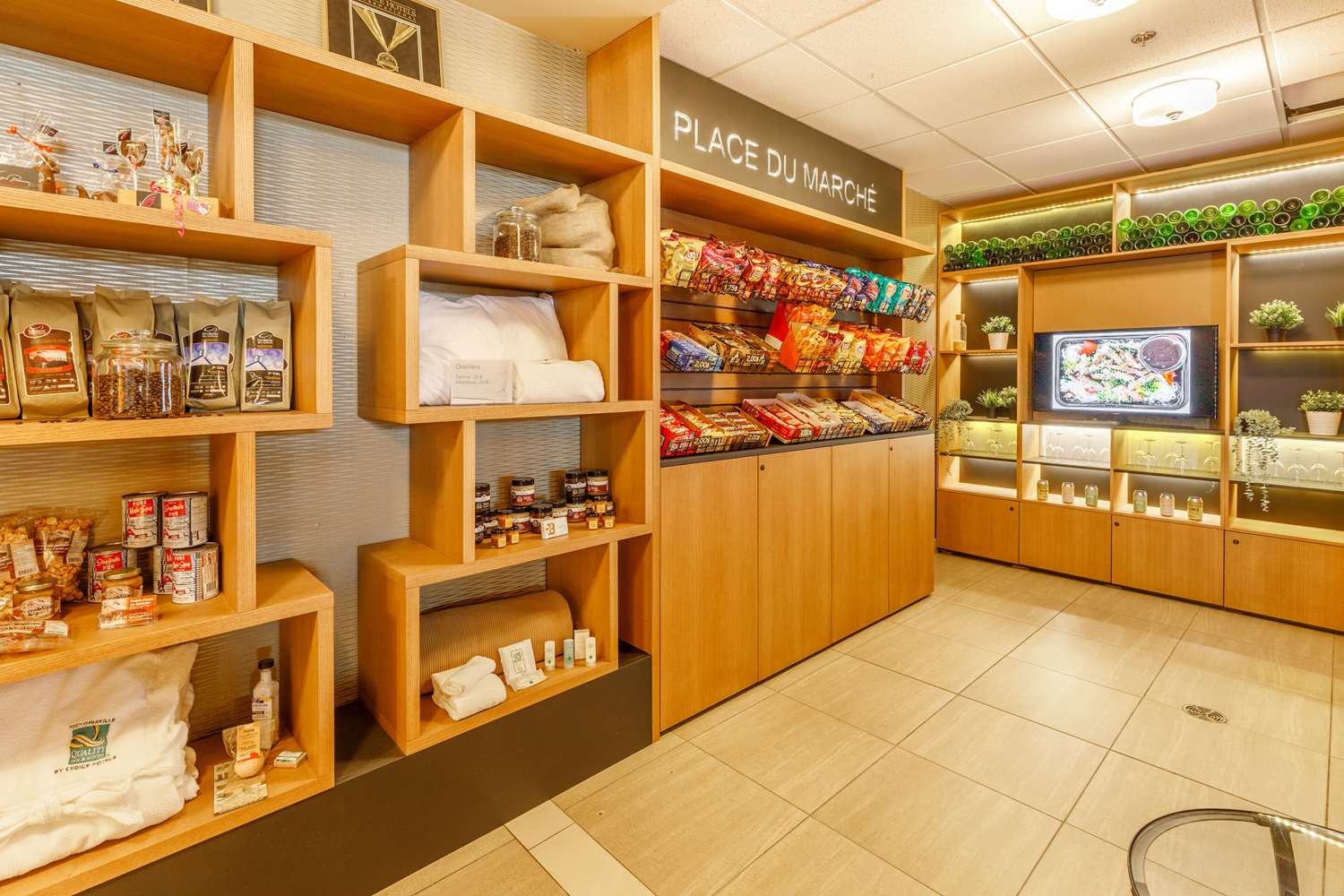 Quality Inn & Suites Victoriaville 19/33