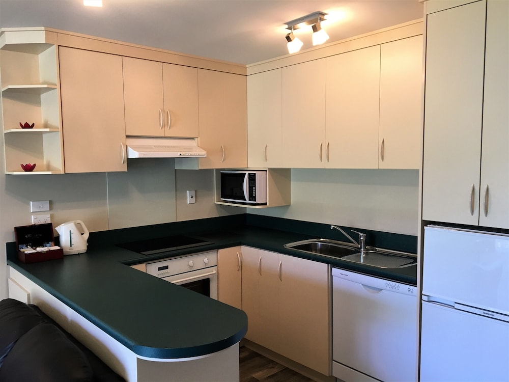 Fiordland Lakeview Motel and Apartments 55/67