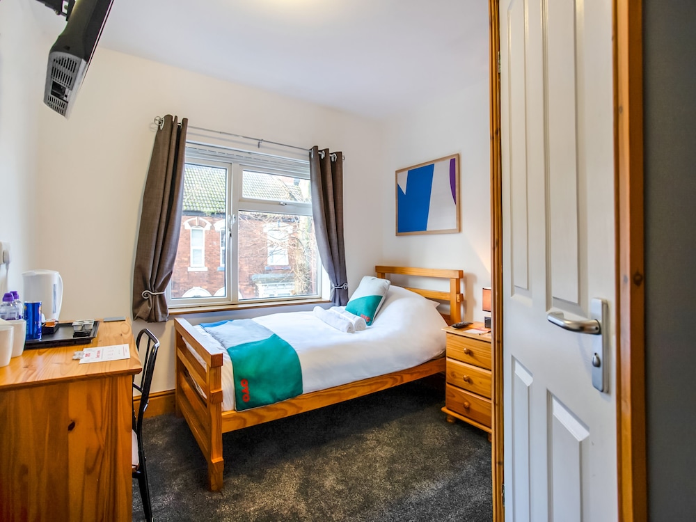 OYO Hotel Clamart 8/50