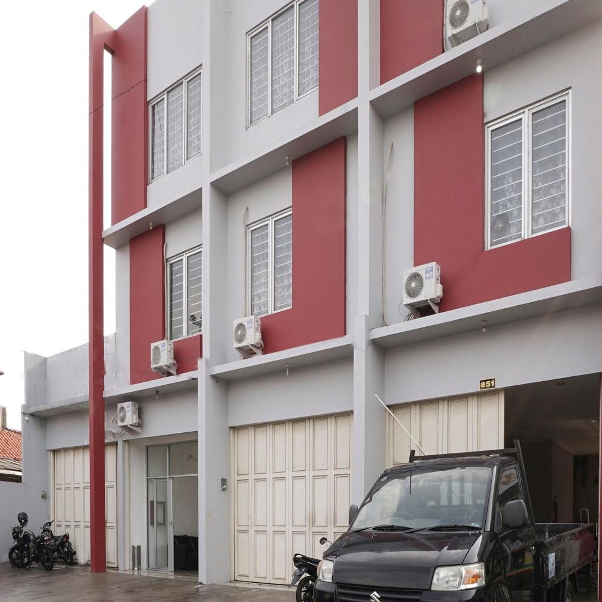 OYO 2183 Cibeureum Residence Near Rumah Sakit Rajawali (ex OYO 2183 Cibeureum Residence) photo1