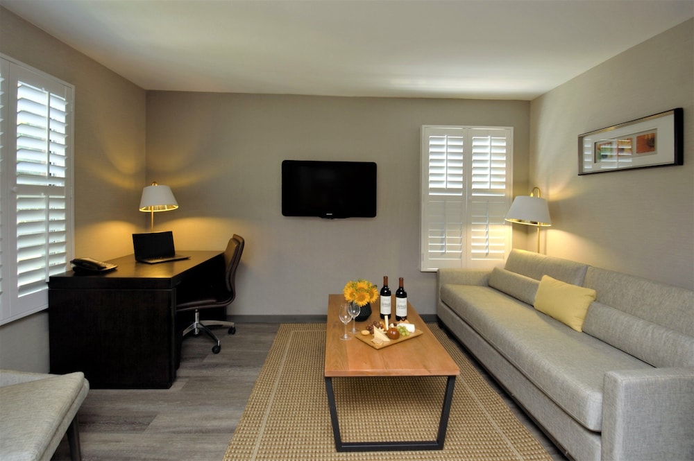 Hotel Indigo Napa Valley 40/62