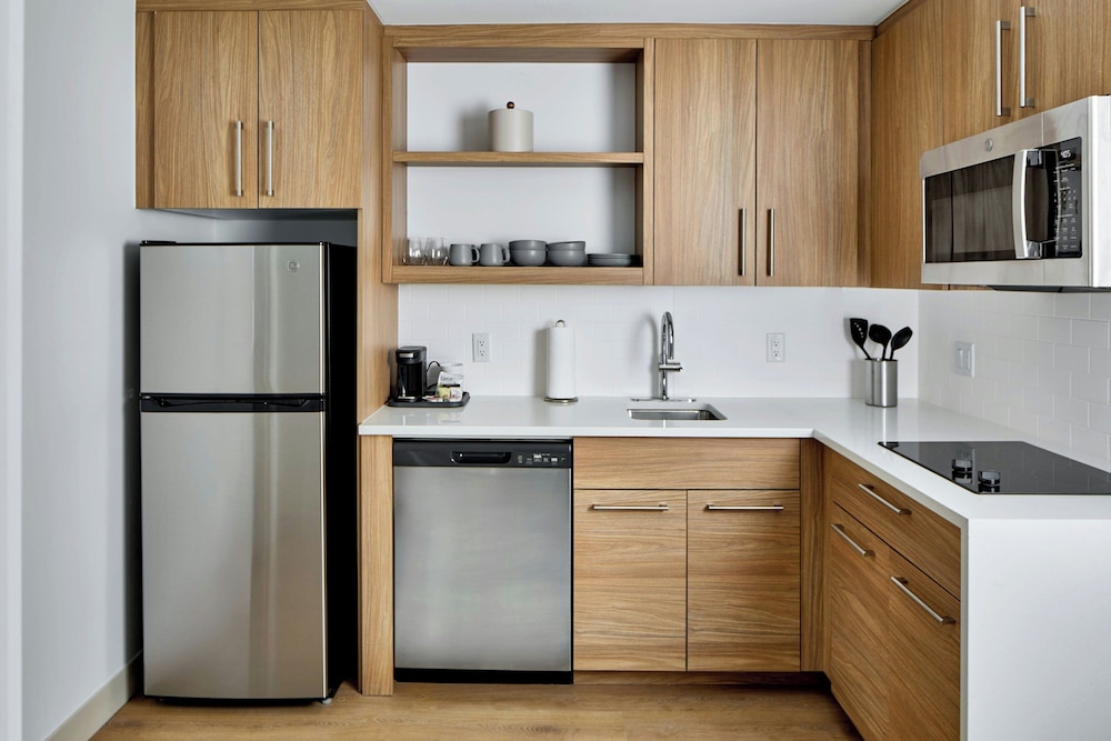 Element by Marriott Wilmington 50/50