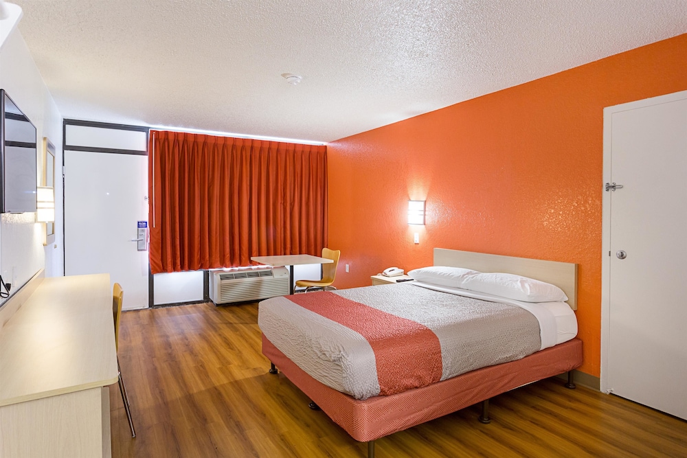 Motel6 Baton Rouge La Southeast 11/49