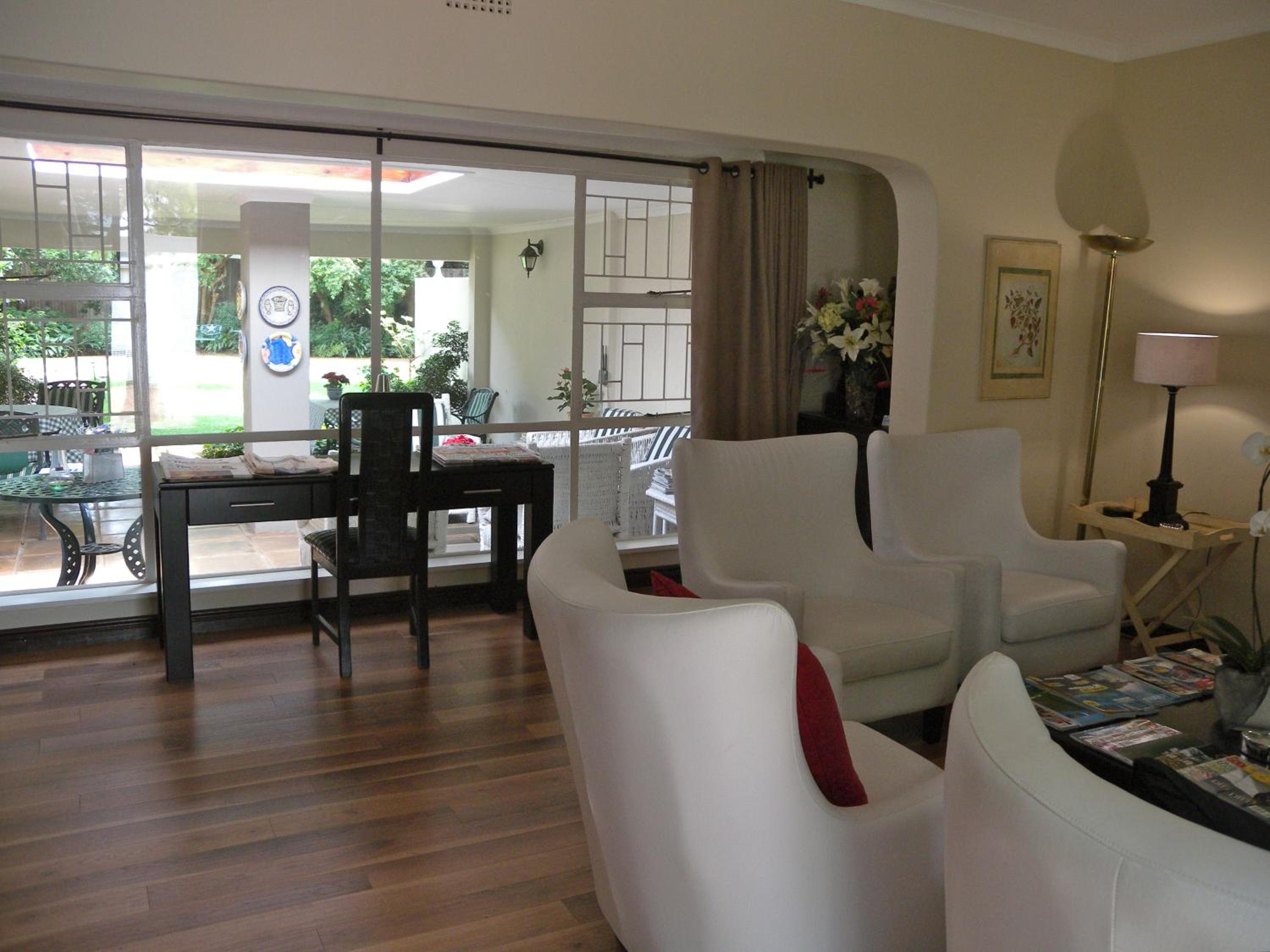 Rosebank Lodge by Claires 15/46