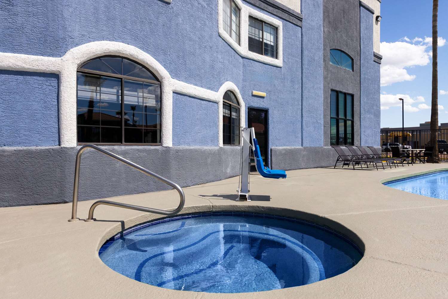Days Inn & Suites by Wyndham Tucson/Marana 24/39