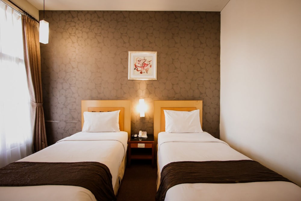 Serela Riau Hotel Bandung 30/71