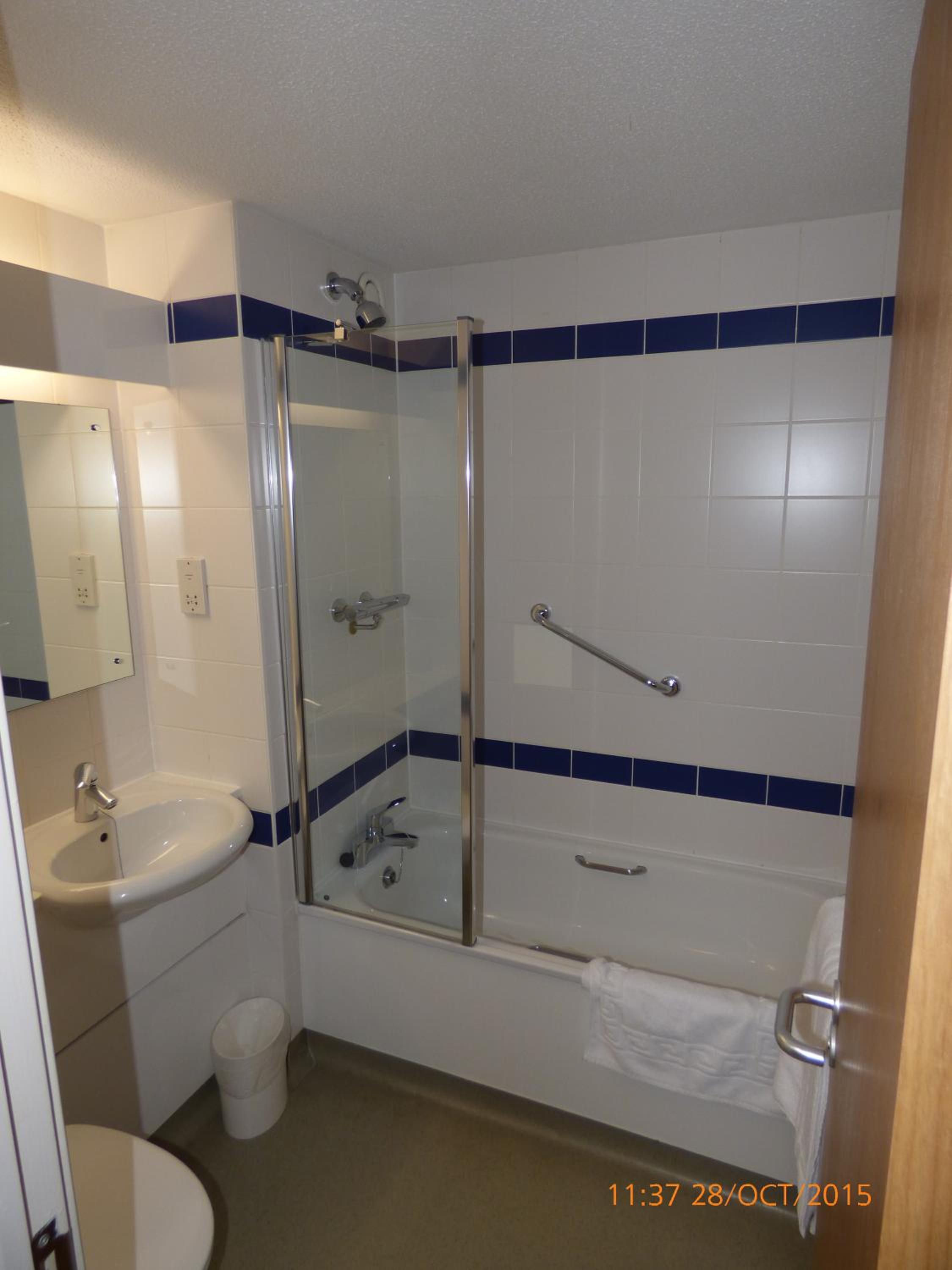 Ibis budget Warrington Lymm Services 33/33