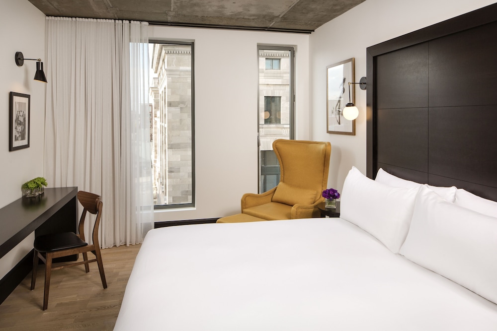 ROOM, KING BED, ALCOVE