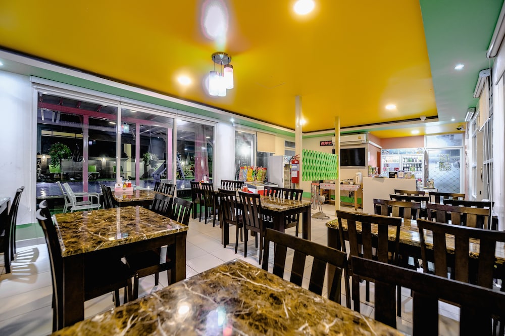 Gold Airport Suites 48/66