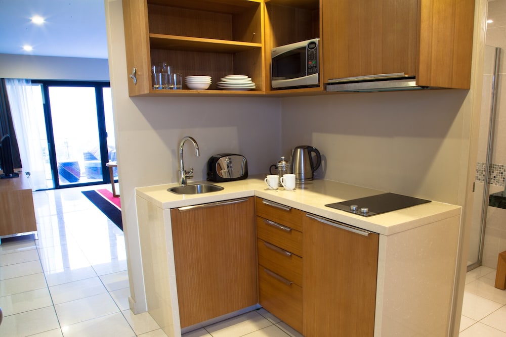 Ela Beach Hotel And Apartments 32/32