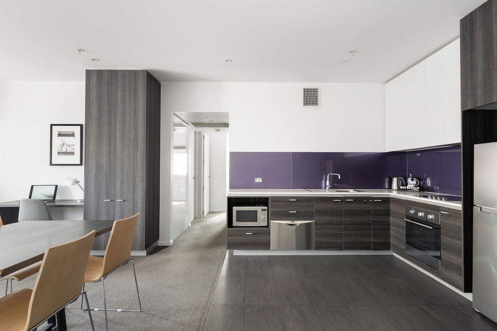 Tyrian Serviced Apartments 25/46