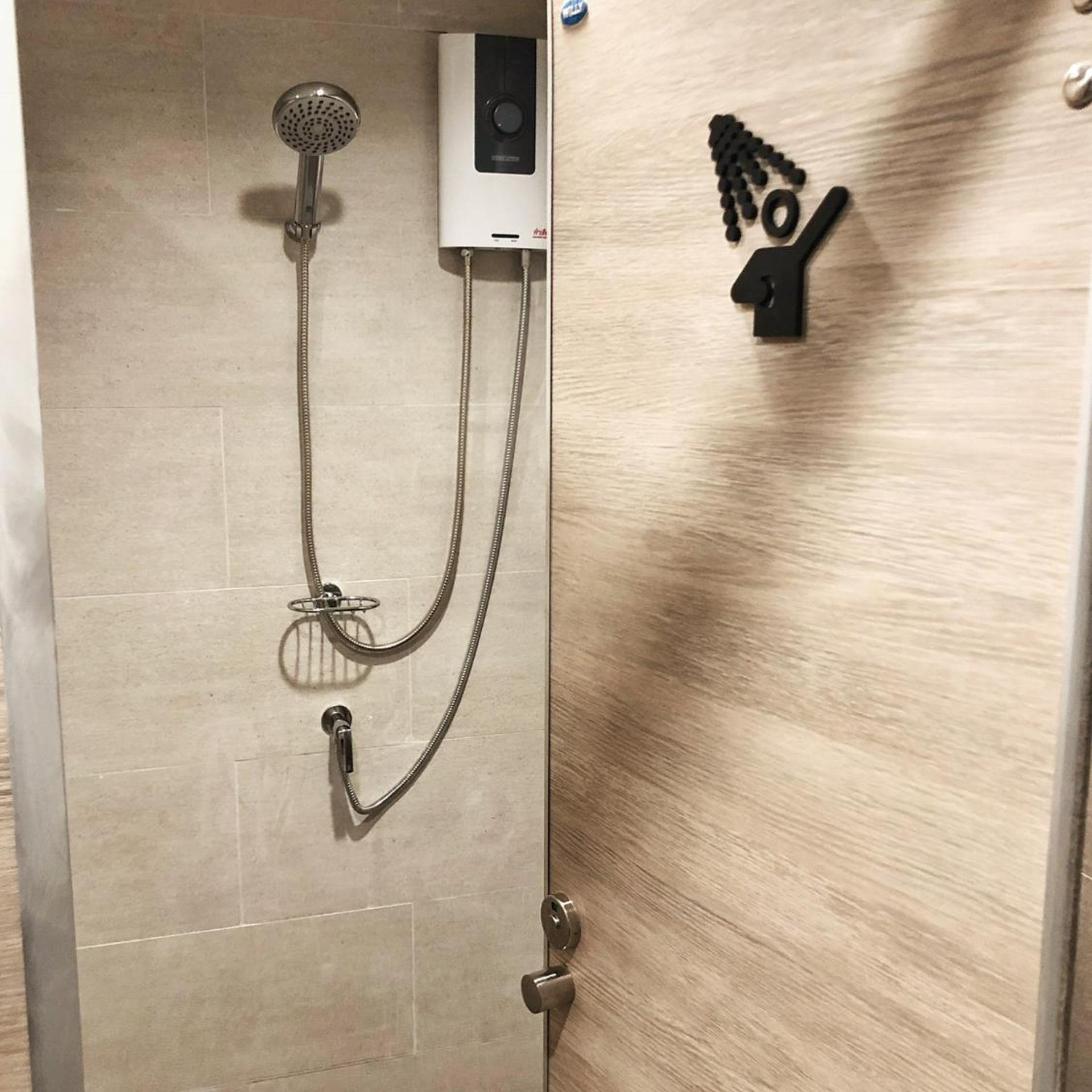 Litera Hostel Adults Only 40/71