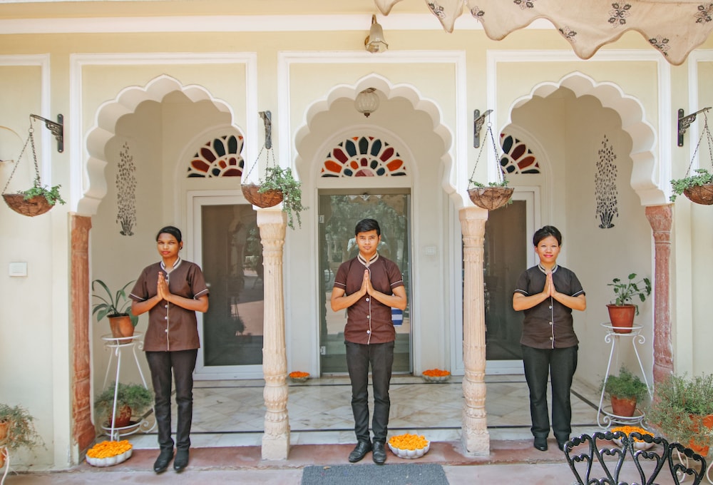 ALSISAR HAVELI 14/73