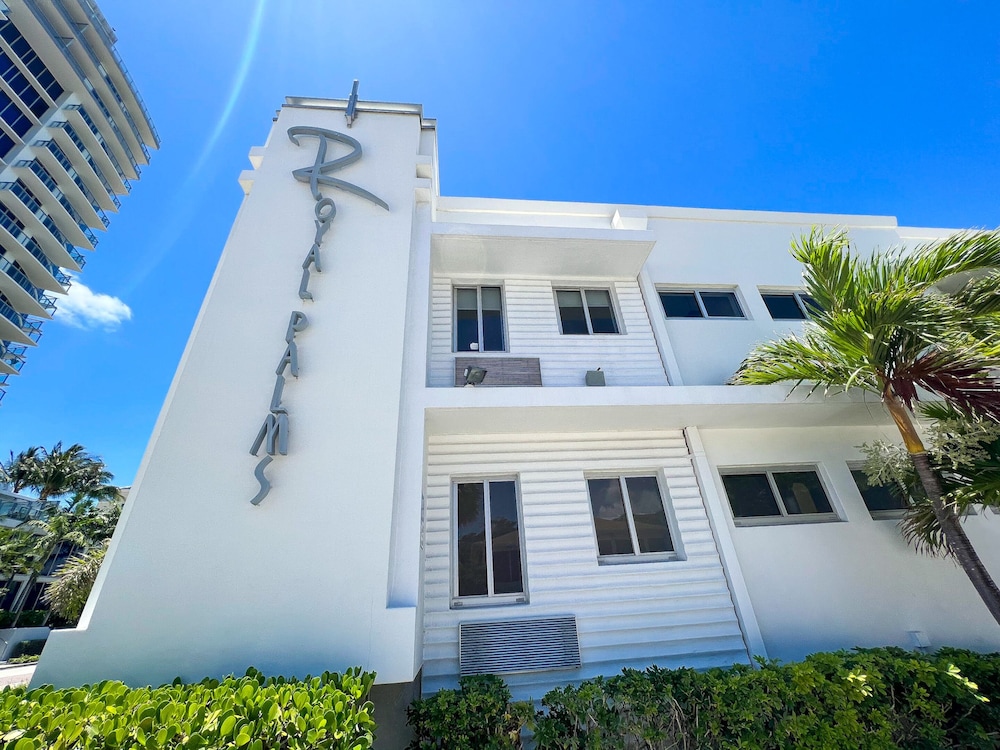 Royal Palms Resort And Spa A North Beach Village Resort Hotel 2/80