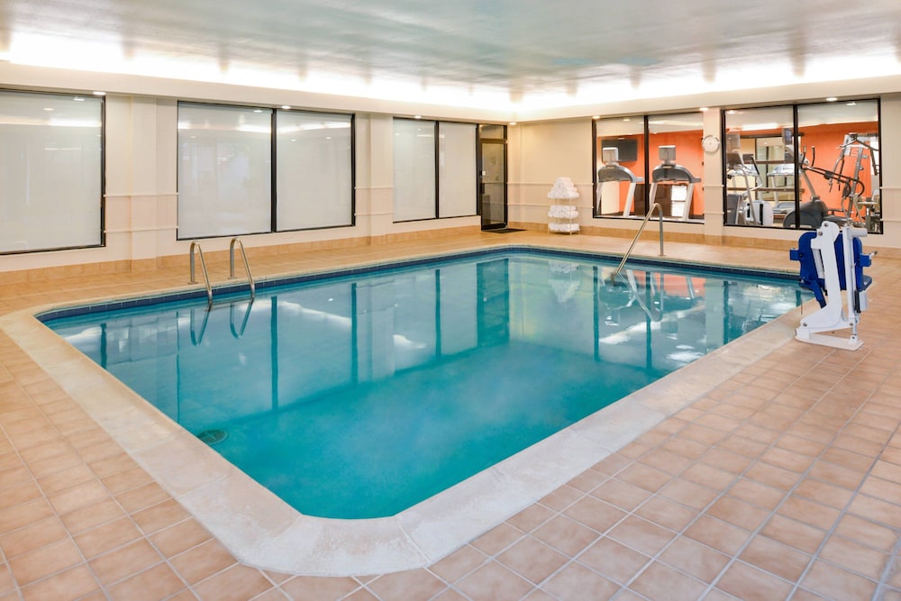 Courtyard by Marriott Beaumont 19/35