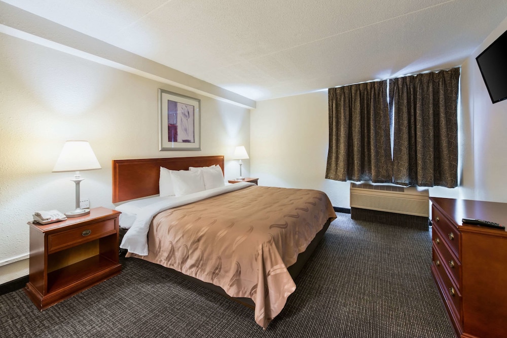 Quality Inn Bradley- Bourbonnais 17/33