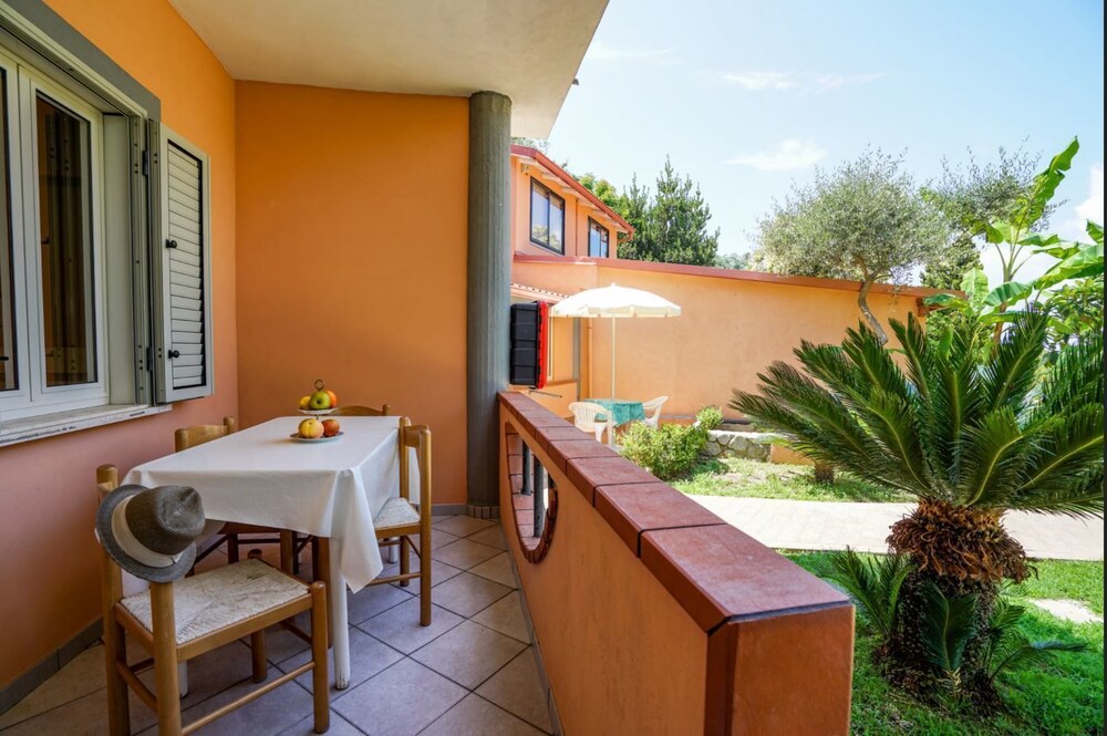 VILLAGGIO RESIDENCE OLD RIVER in RICADI