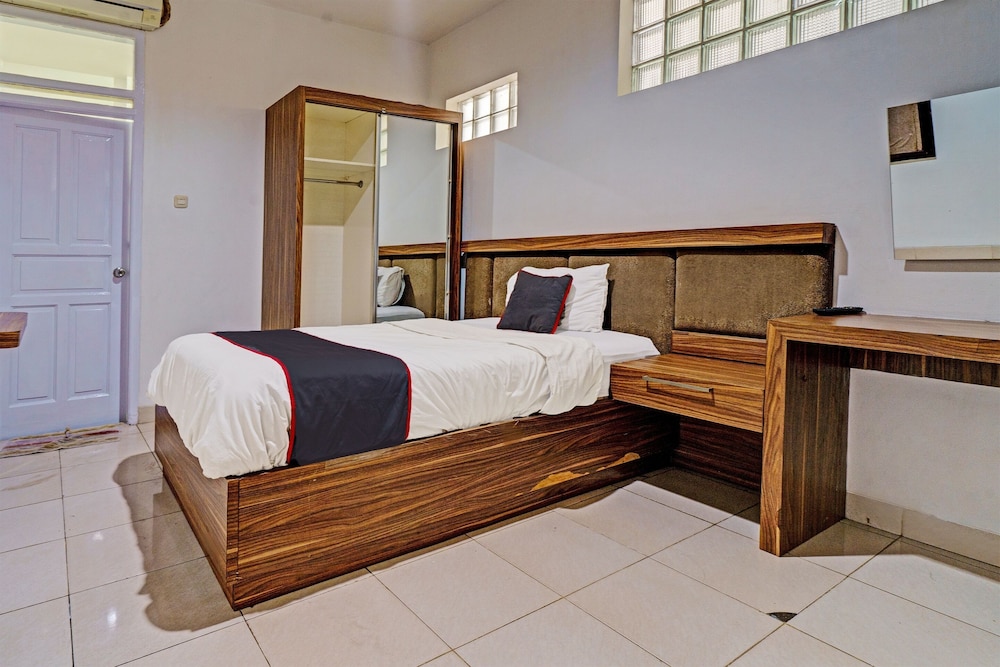 Super OYO Collection O 92277 Setra Priangan Guest House 22/39