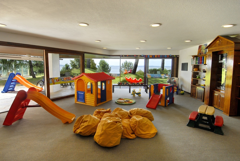 Hotel del Lago Golf and Art Resort 28/50