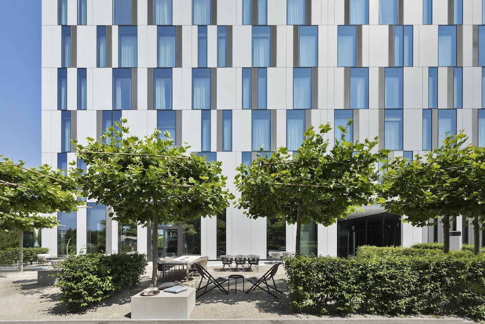 Stellaris Apartment Hotel 40/47
