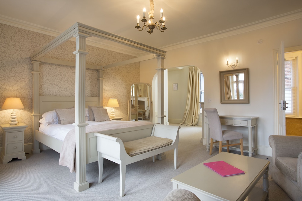 Bell Hotel 21/50