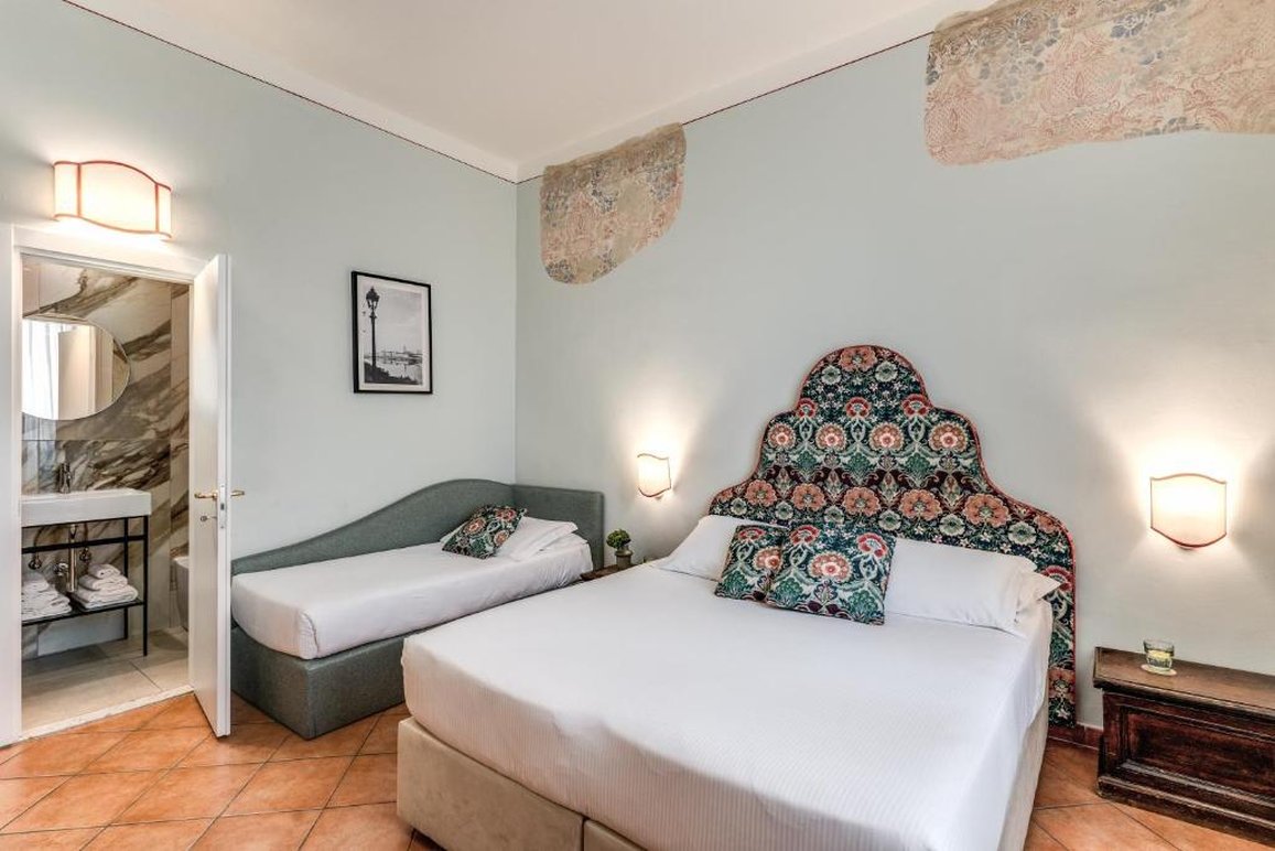 The Galileo Hotel 31/61