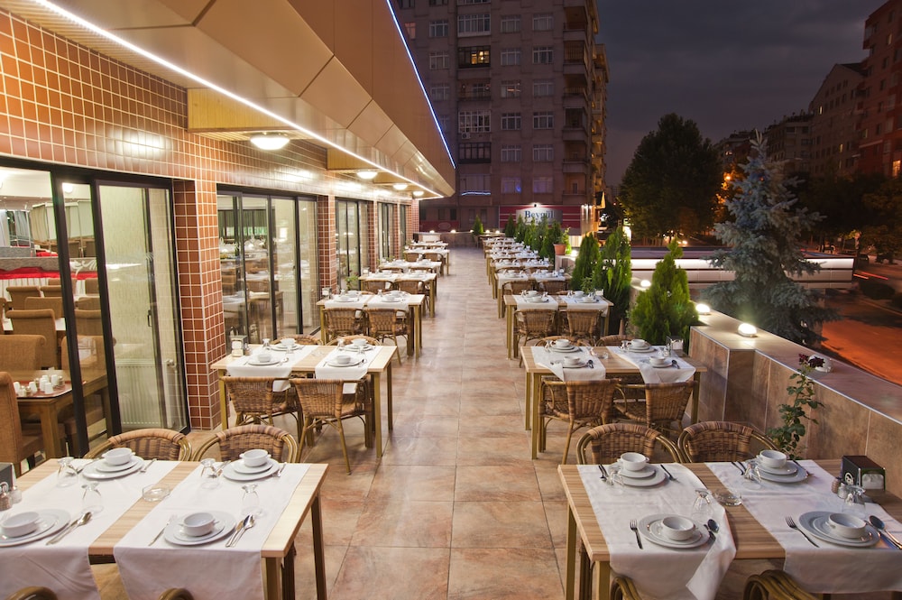 Dundar Hotel 36/48