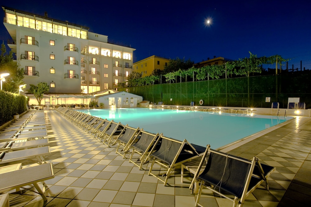 Grand Hotel Flora Sorrento 58/64