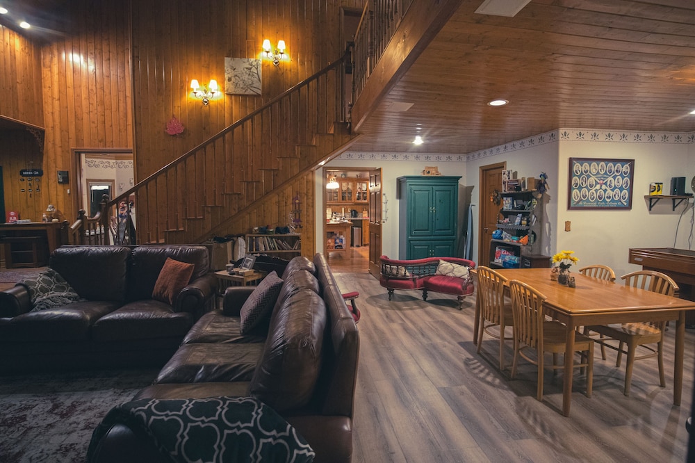 Tucker Peak Lodge 51/64