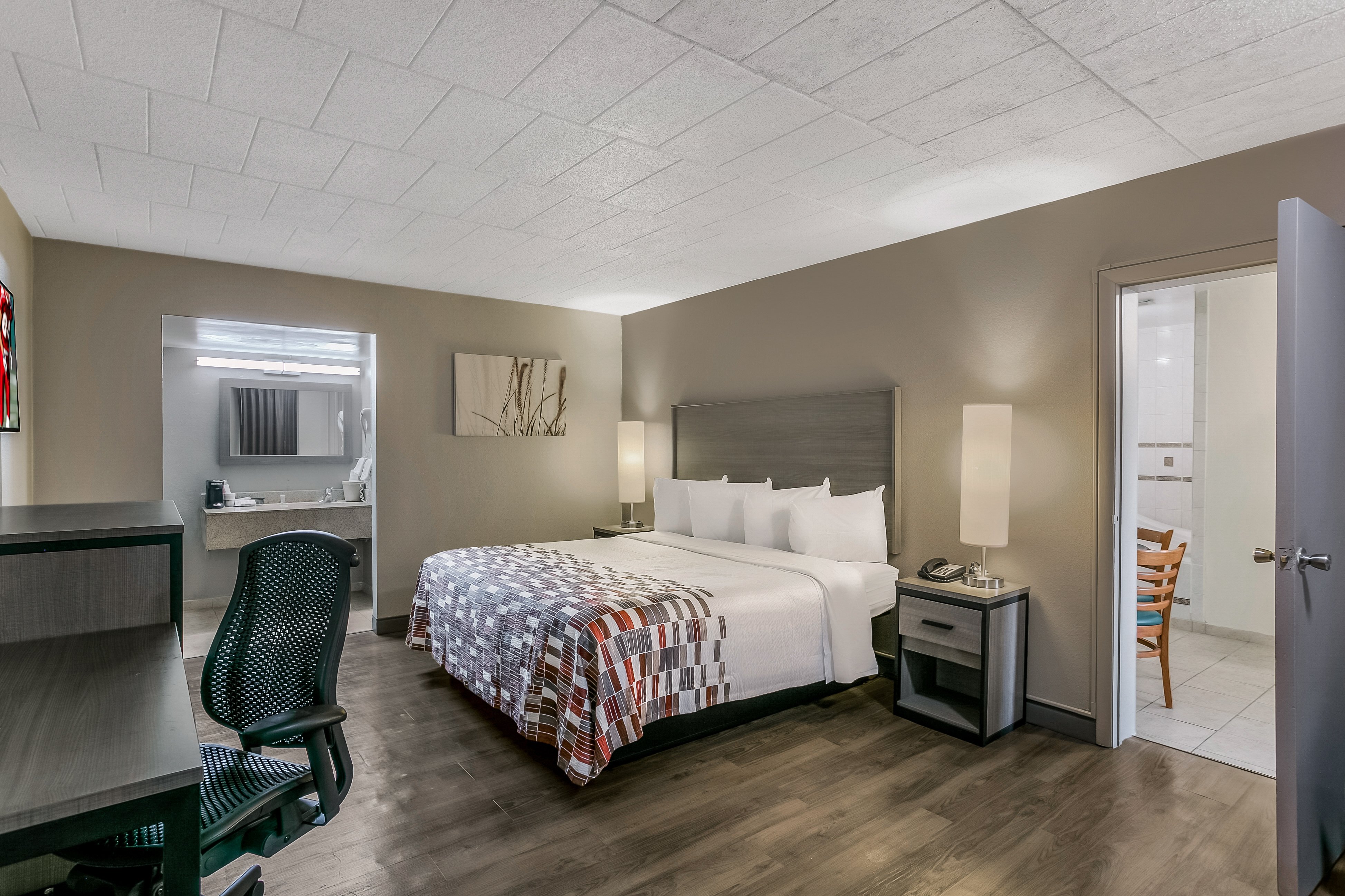 Red Roof Inn Baltimore (ex Days Inn By Wyndham Baltimore West Security Blvd) 12/20