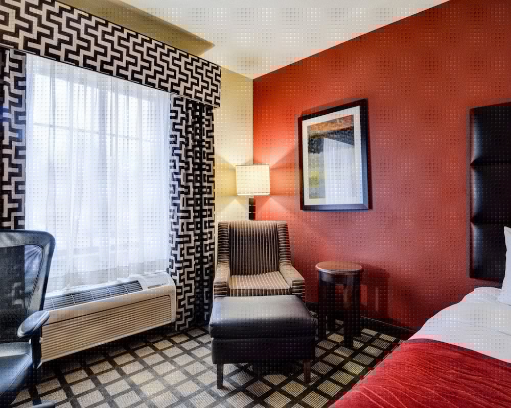 Comfort Inn and Suites Fort Smith I-540 27/47