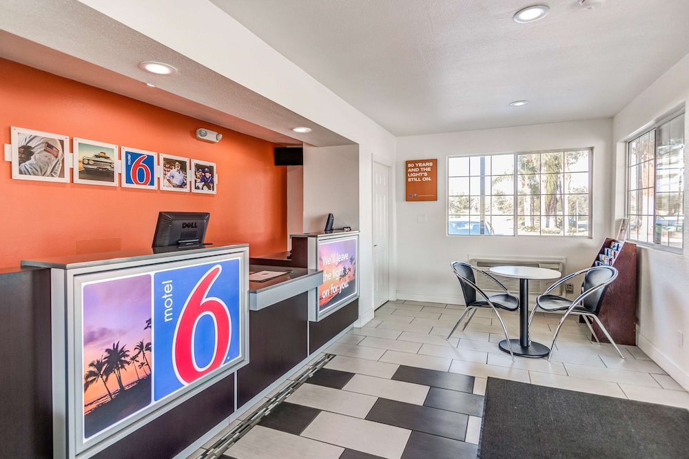 Motel6 Visalia, CA 36/50
