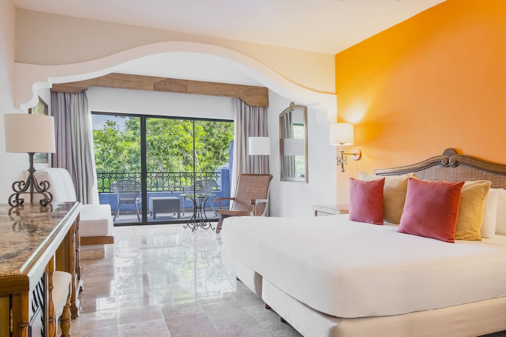 Junior Suite, Pool Side