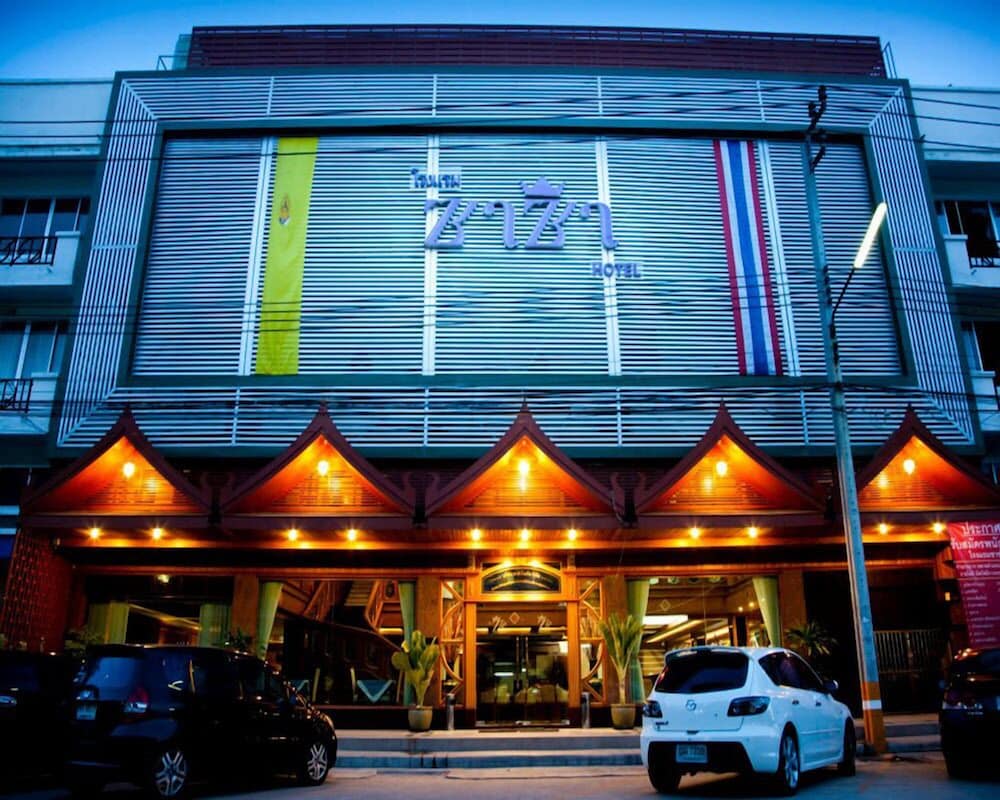Zaza Hotel 1/49