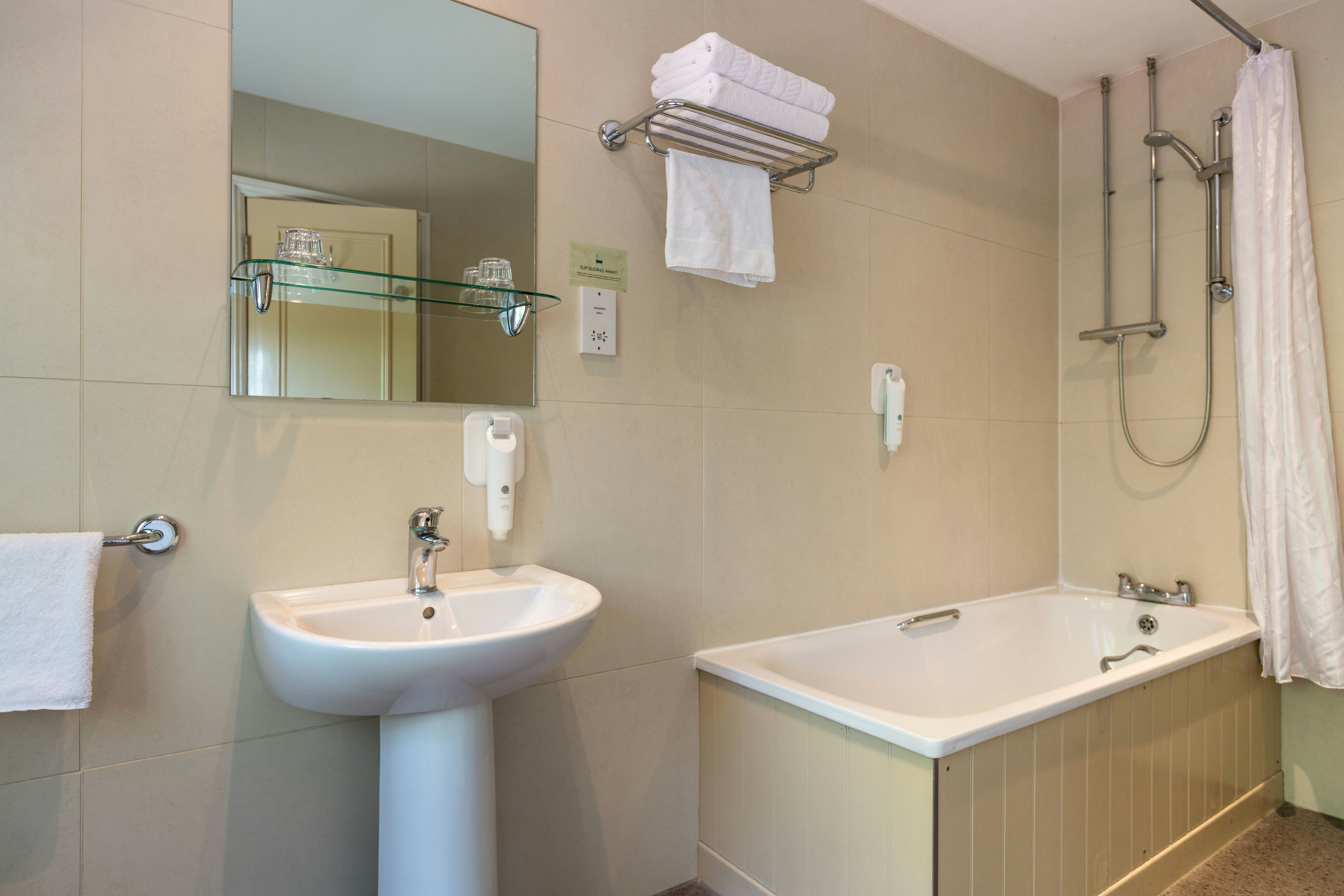 Room, Double Bed, Milsoms Hotel 3/3