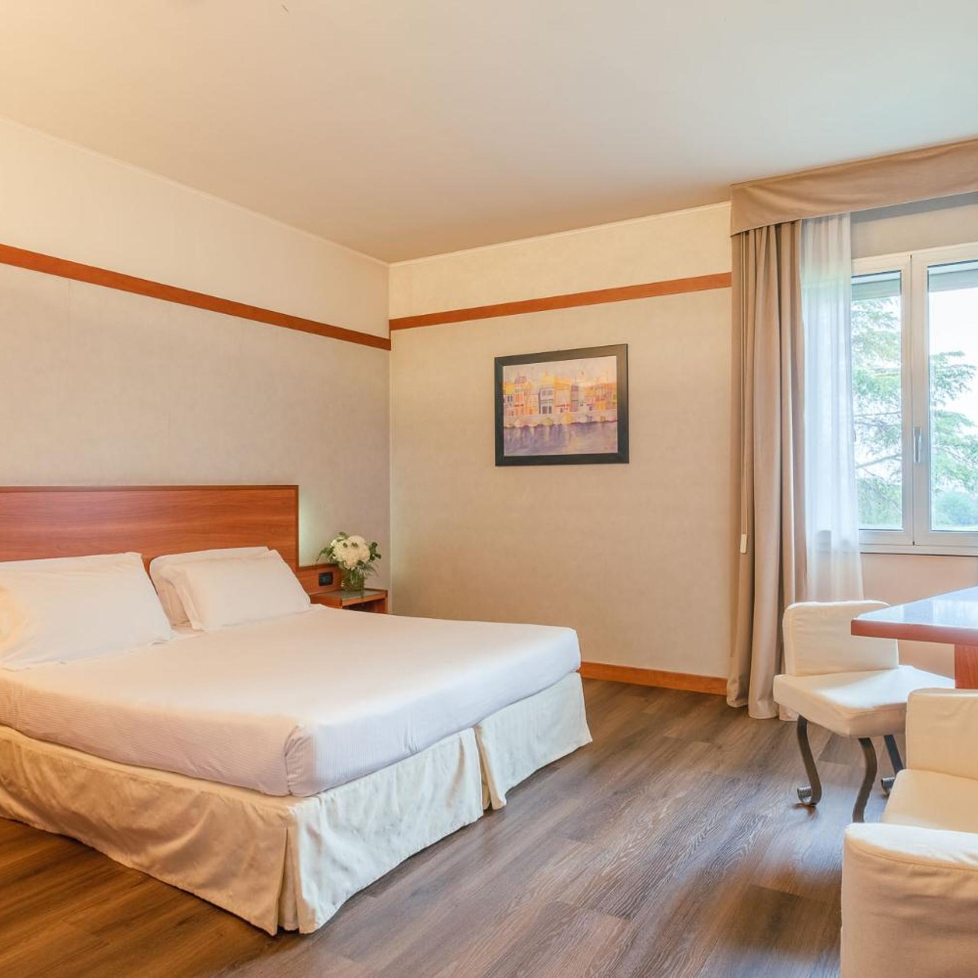 Smart، Shg Hotel Bologna 5/10