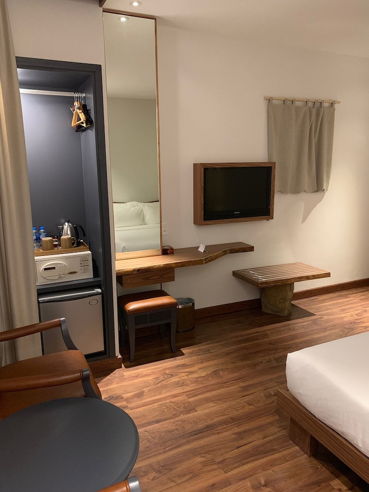 Silverland Min Hotel 37/47