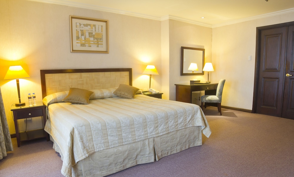 Herald Suites Solana 9/65