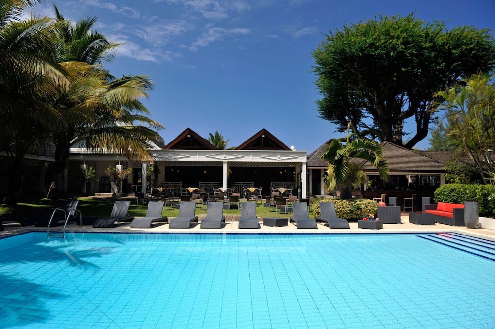 Alamanda Hotel 12/75