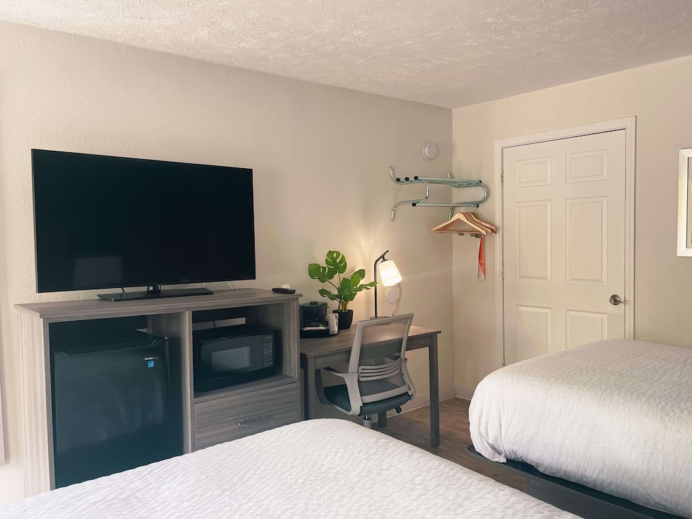 Baymont by Wyndham Lumberton NC 47/52