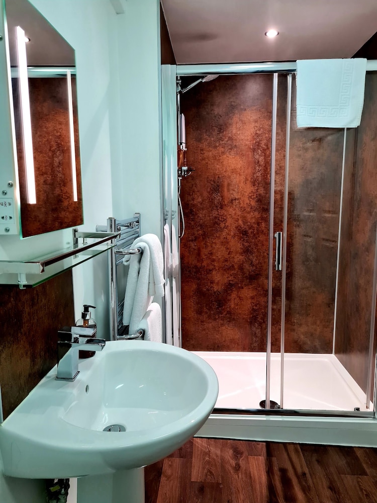 Atholl House Hotel 47/50
