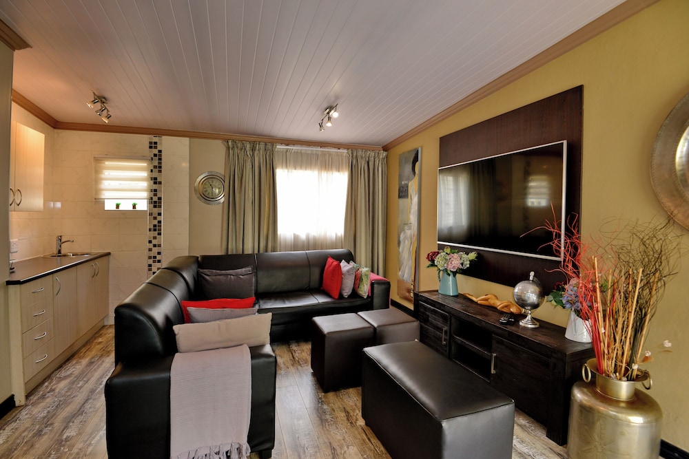Sunrock Guesthouse 57/77
