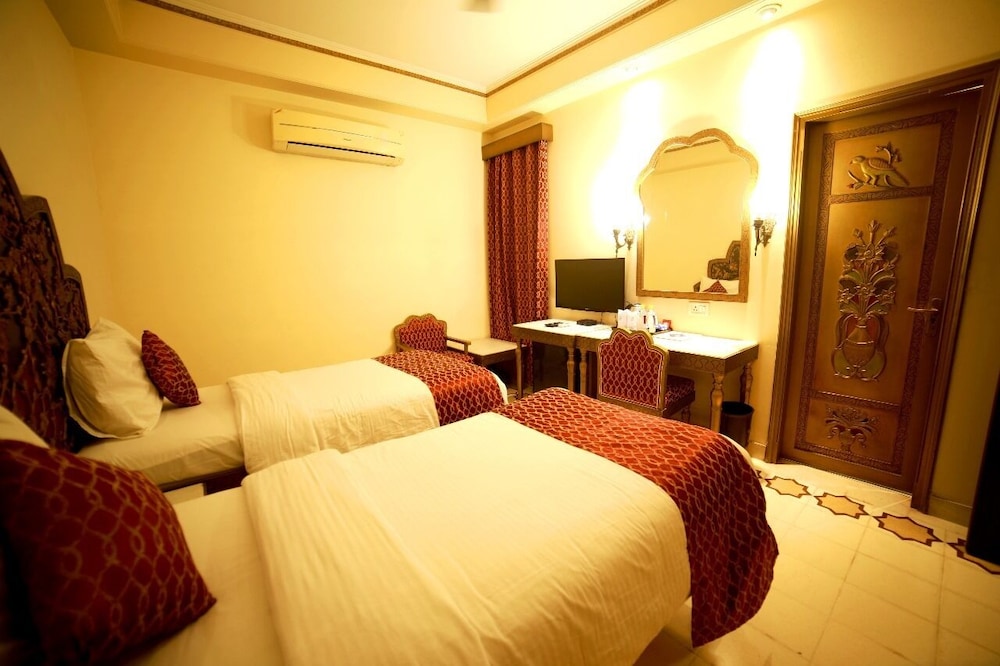 PALACE ON GANGES 20/50