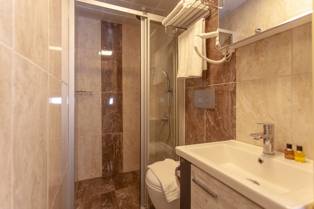 Ozmen Otel 37/44